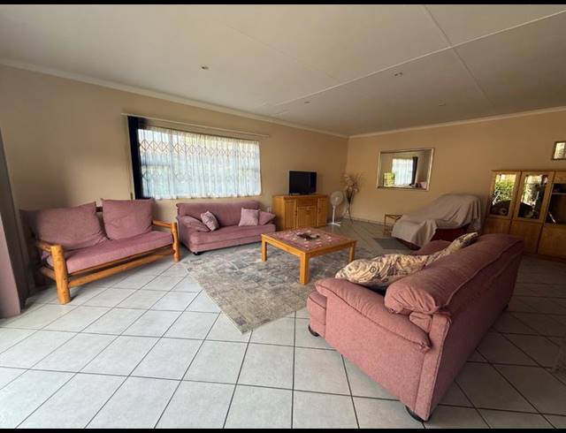 3 BEDROOM HOUSE FOR SALE IN VANDERBIJLPARK SW 5